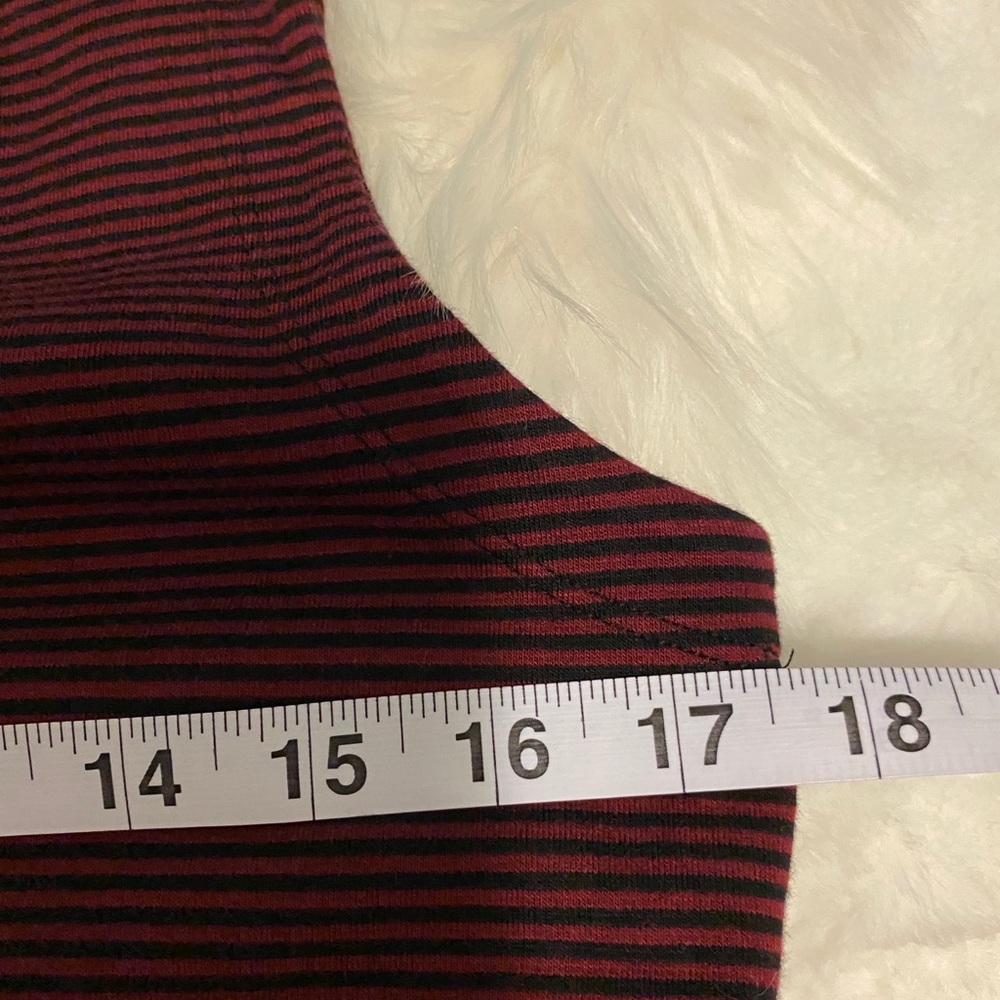 Gap Women’s Top short sleeves Small - Picture 7 of 7